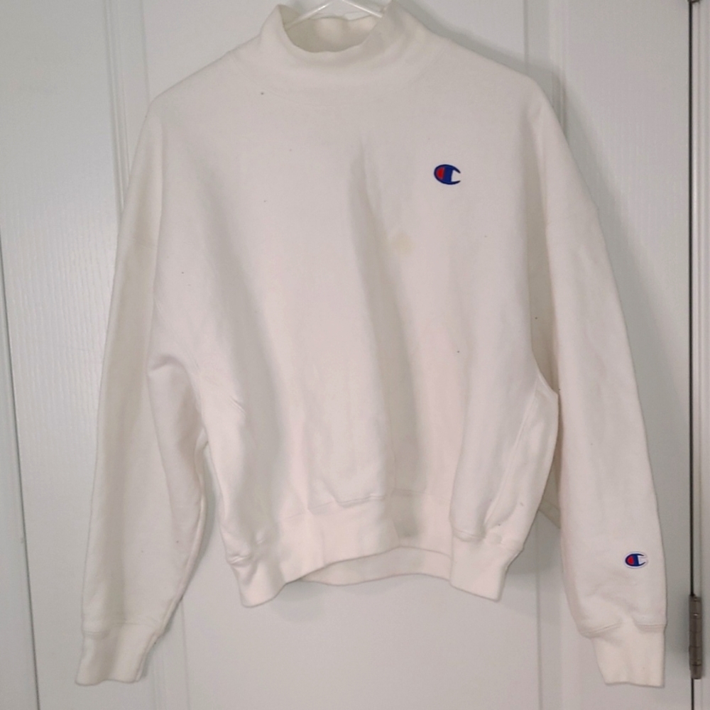 Size: Med. Champion reverse weave turtle neck sweater.